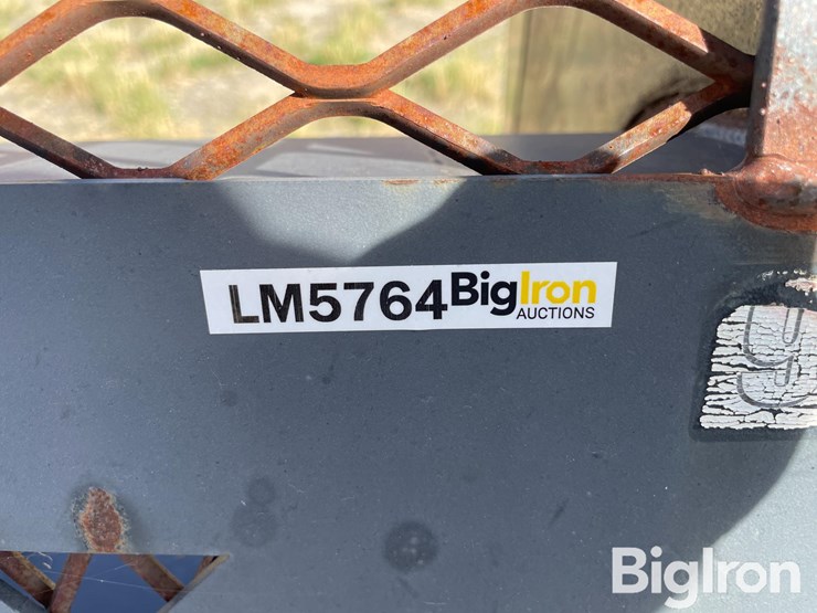 homemade-quick-attach-bucket-image-11