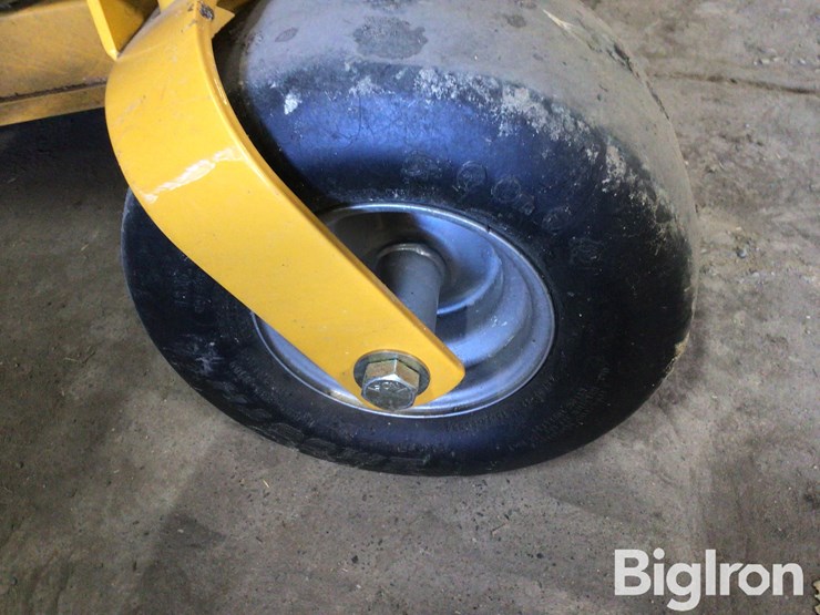 hustler-935833-lawnmower-image-11