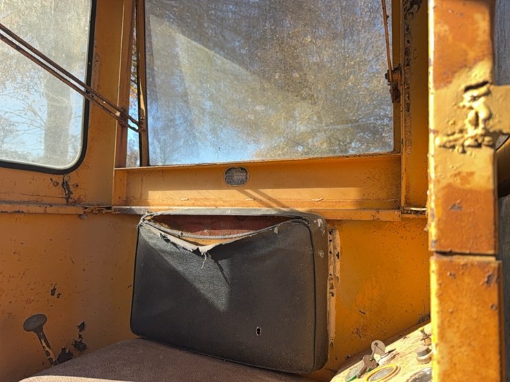 gallion-503a-motor-grader-(4-cylinder-international-gas)-image-11