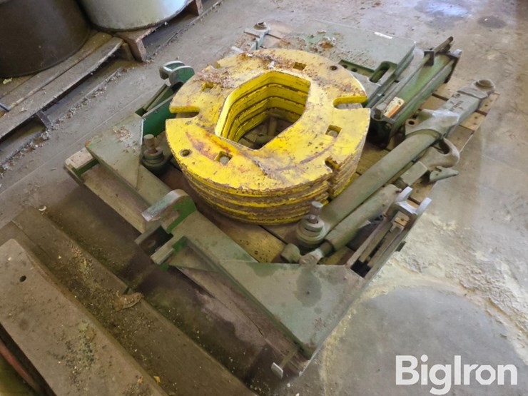 john-deere-tractor-weights-&-quick-hitch-image-5