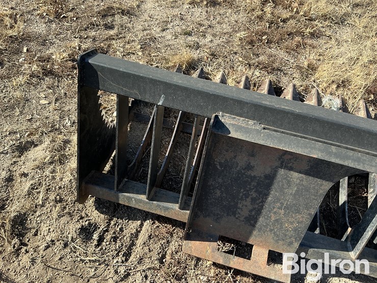 rock-bucket-skid-steer-attachment-image-15