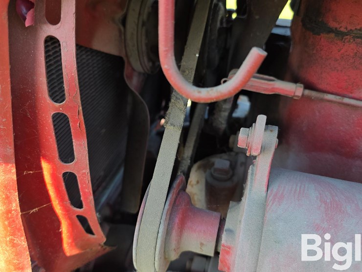 1953-farmall-super-a-2wd-tractor-image-19