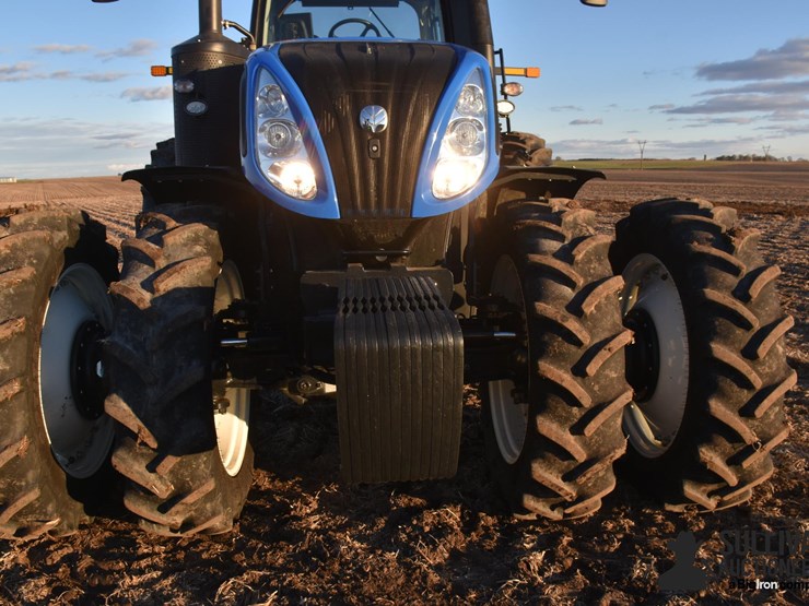 2022-new-holland-t8.320-image-12