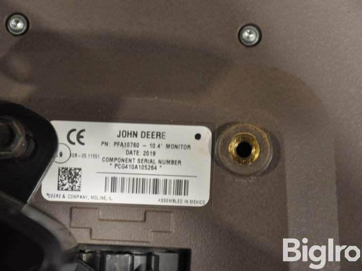 john-deere-10-image-3