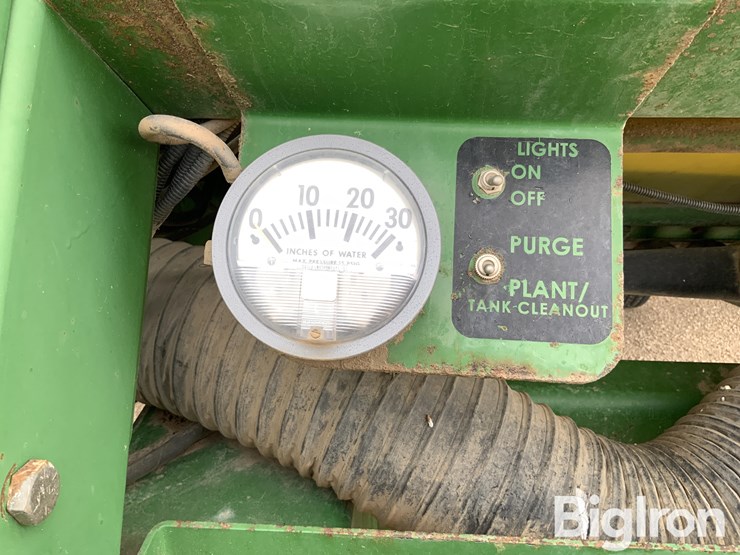 2010-john-deere-dr18-image-11
