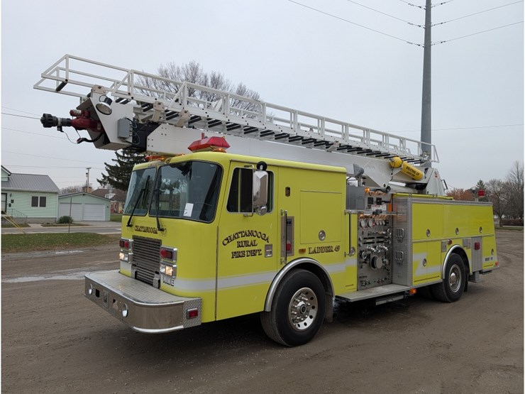 1995-kme-ladder-truck-image-3