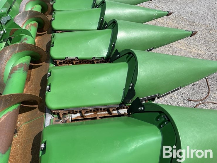 2024-john-deere-c12f-image-17