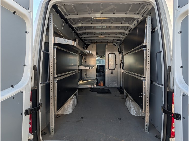 2017-freightliner-sprinter-image-10