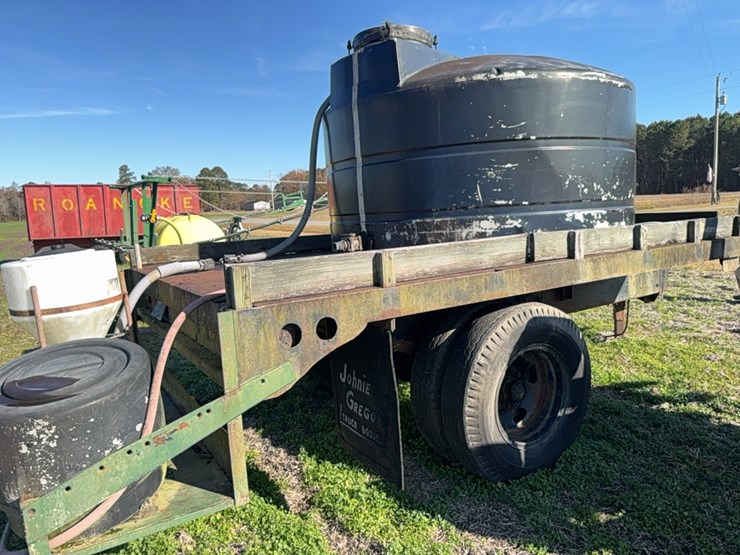 truck-body-with-hydraulic-cylinder,-still-in-place-with-poly-tank,-rinse-tank,-motor,-located-at-107-jernigan-swamp-rd.,-ahoskie,-nc-image-29