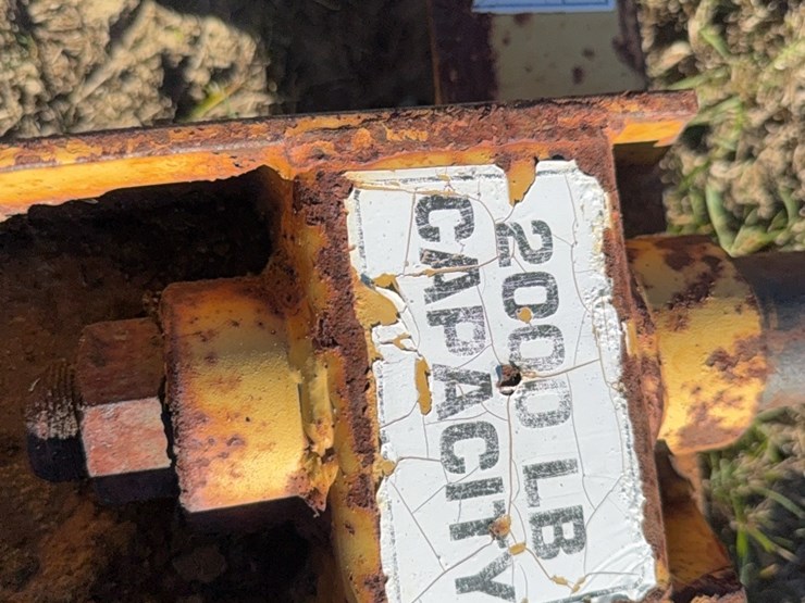 loader-bucket-bale-spear-located-at-107-jernigan-swamp-rd.,-ahoskie,-nc-image-7