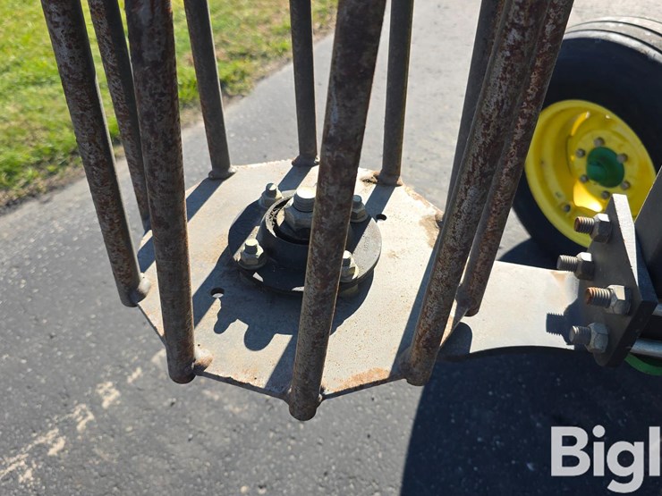 john-deere-200-image-19