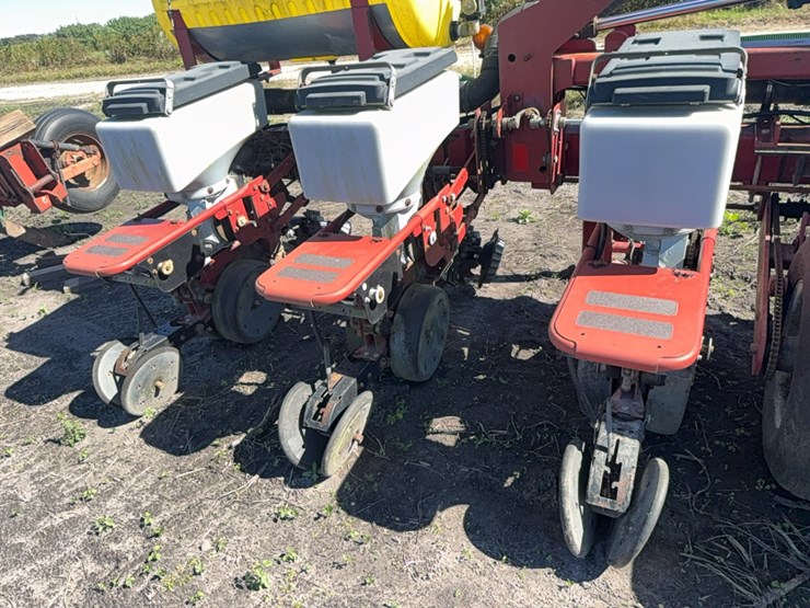 agco-white-8700-image-21