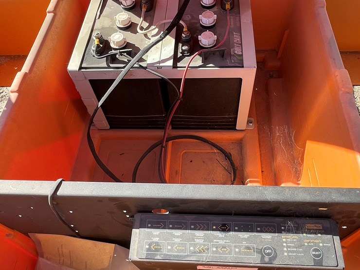 #6315-•-2018-solar-tech-arrow-board-(trailer-#37150),-no-title-image-8