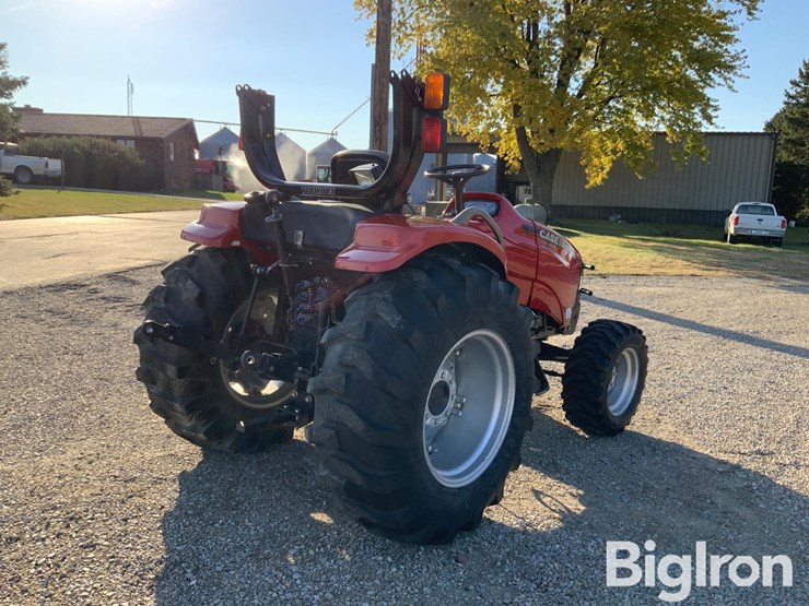 case-ih-farmall-40-image-5