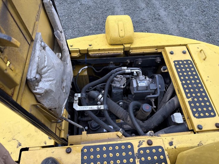 komatsu-pc138us-image-37