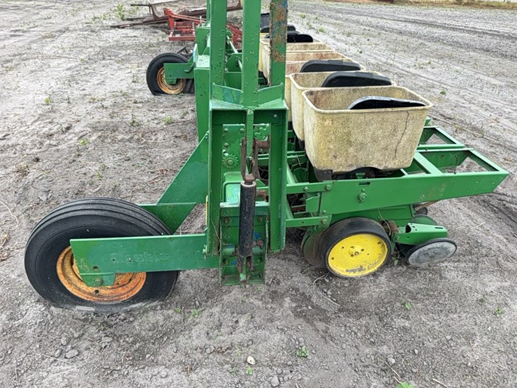 john-deere-7100-image-6