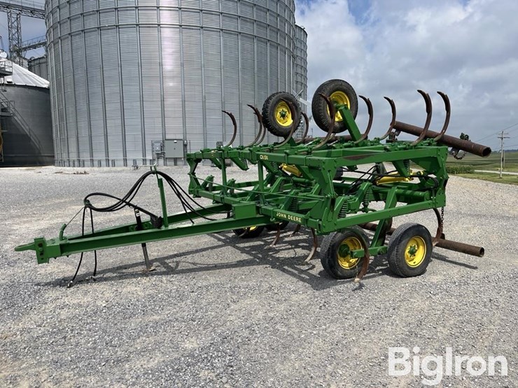 john-deere-1610-image-1