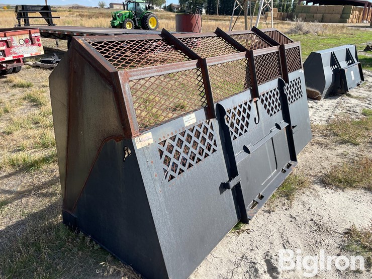 homemade-quick-attach-bucket-image-7