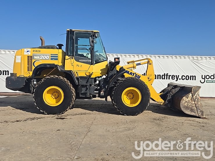 2018-komatsu-wa200-8-image-6