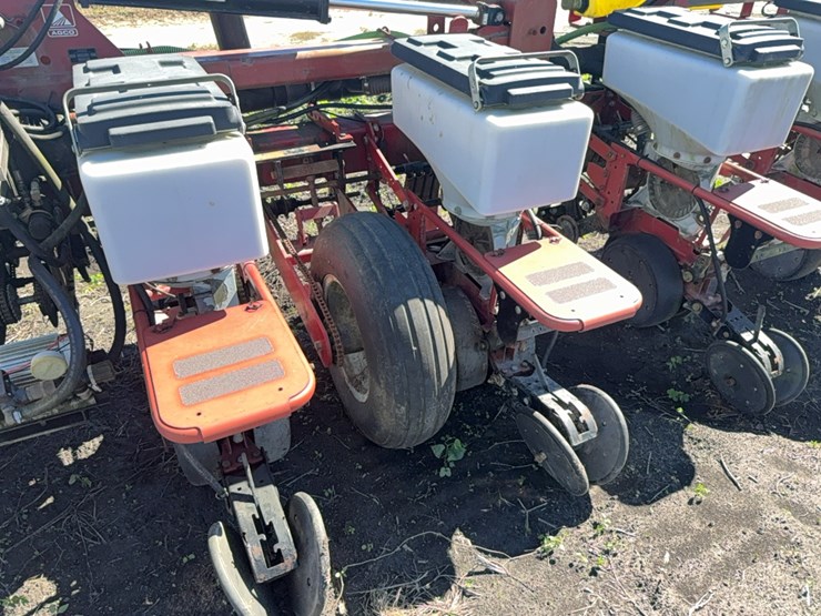 agco-white-8700-image-12