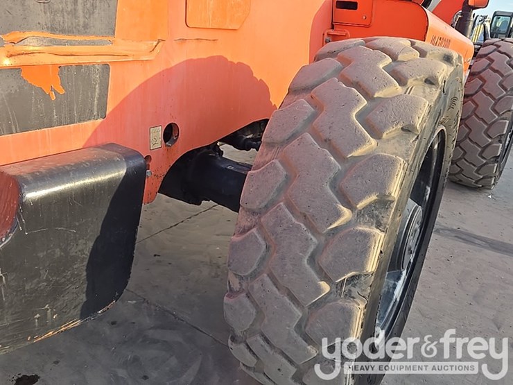 2016-sky-trak-8042-image-27