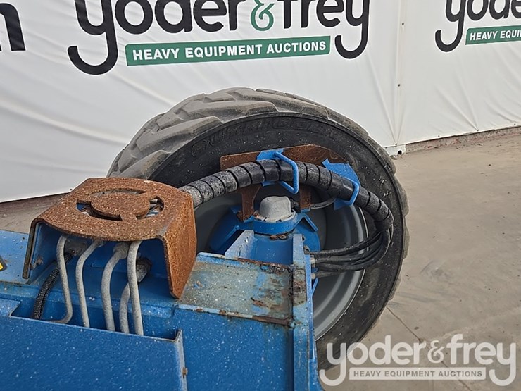 2015-genie-zx-135-image-44