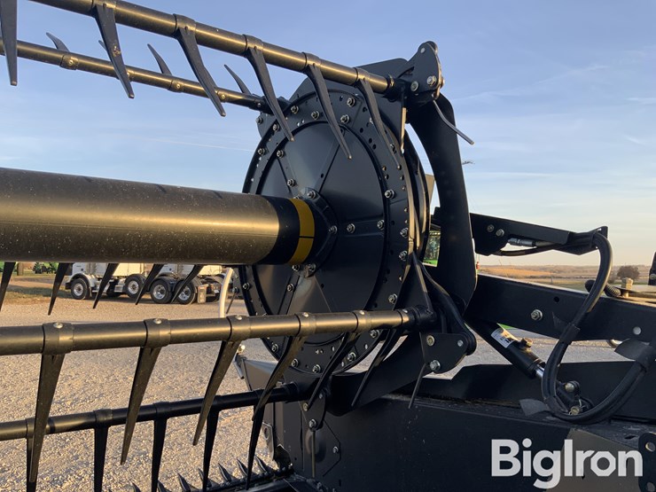 2015-macdon-40'-flex-draper-head-image-9