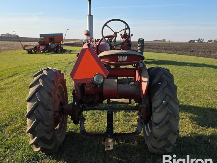 1953-farmall-super-a-2wd-tractor-image-6