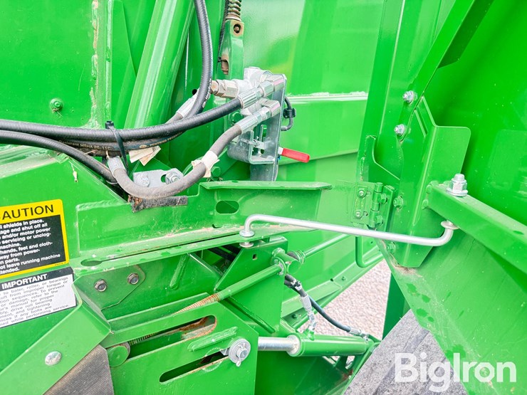 2022-john-deere-560r-image-19