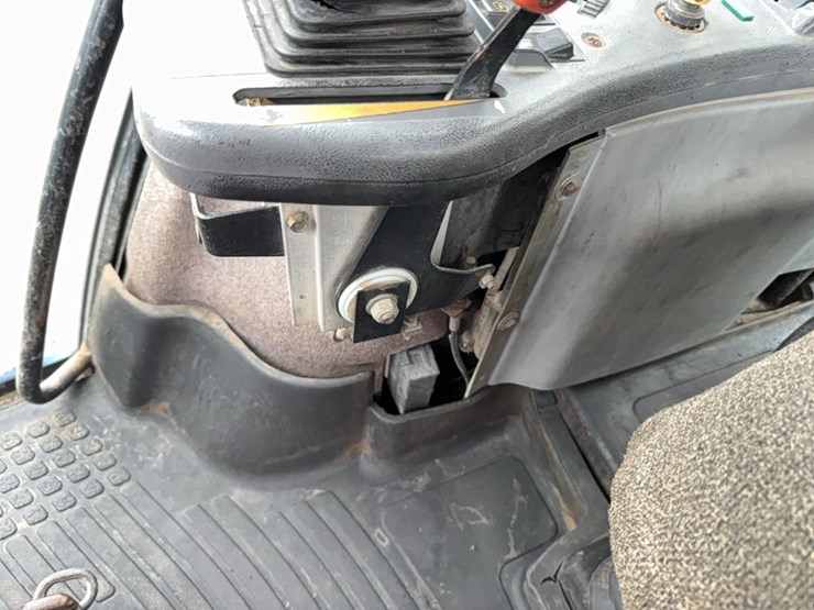 new-holland-8770-image-119