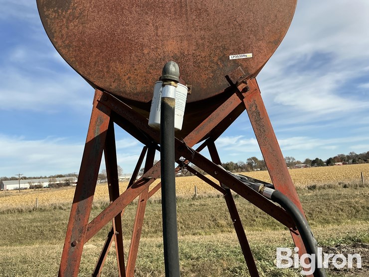 250-gal-fuel-tank-w/-stand-image-12