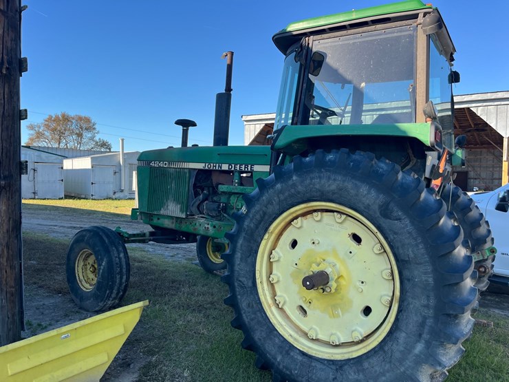 john-deere-4240-image-18