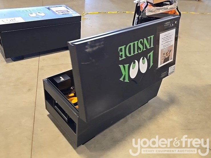 unused-wood-tuff-tow-48"-box-7-pcs-cub-cadet-tool-kit,-hedge,-trimmer,-cordless-chainsaw,-leaf-blower,-string-trimmer,-battery-charger-image-2