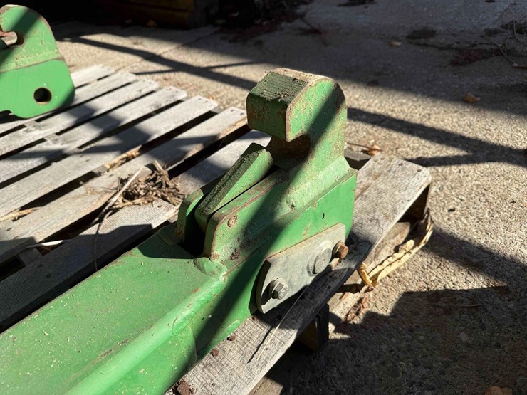 john-deere-quick-hitch-image-8