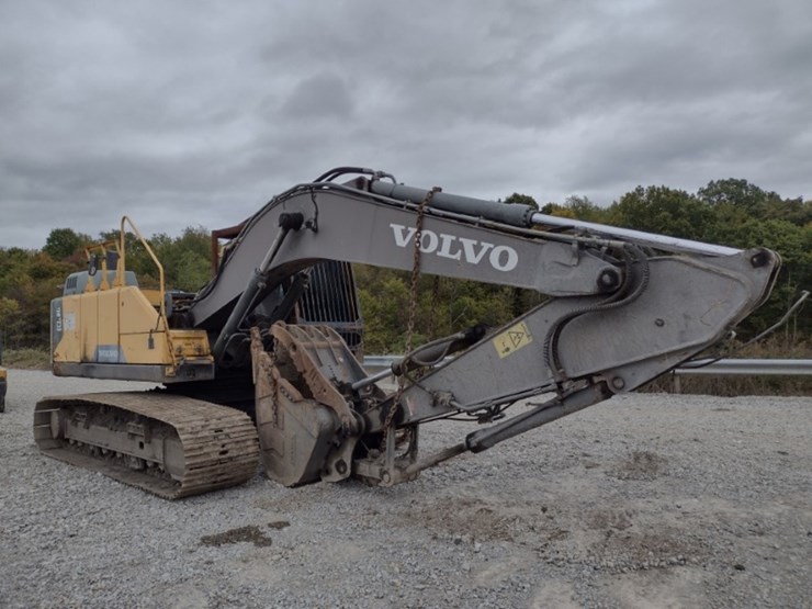 volvo-ec220e-lr-image-56