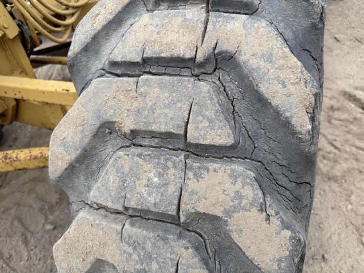 1974-caterpillar-140g-image-60