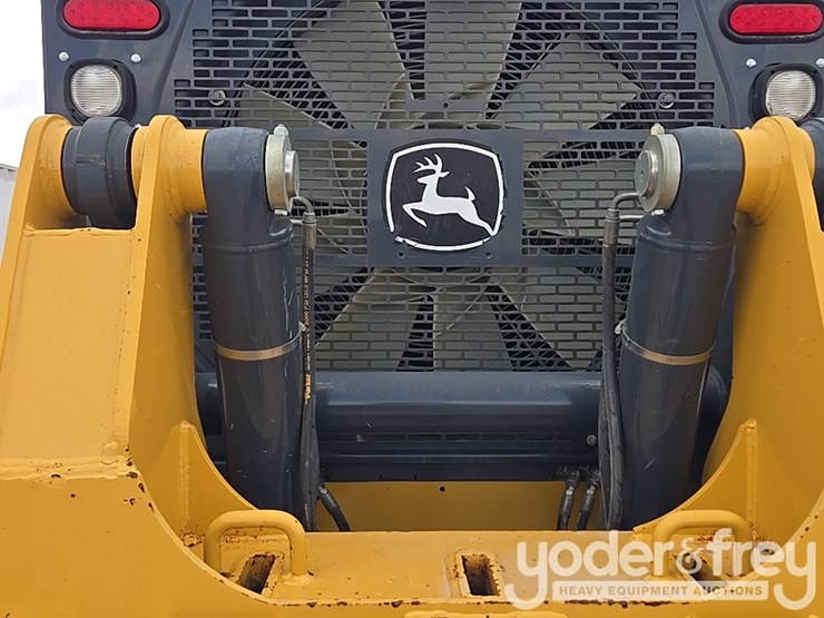 2017-deere-872g-image-46