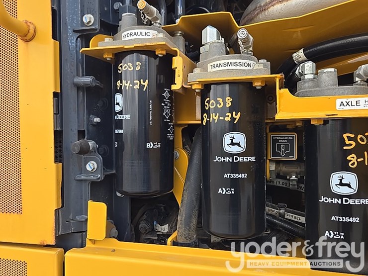 2017-deere-872g-image-118