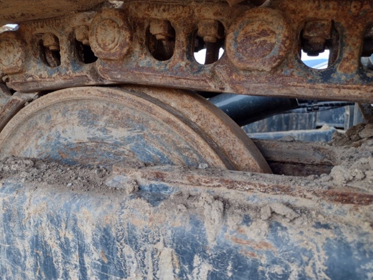 22-hyundai-hx140al-image-40