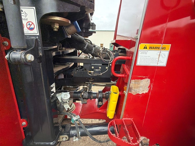 2012-case-ih-400-image-22