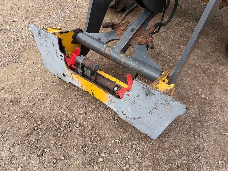 john-deere-324-image-11