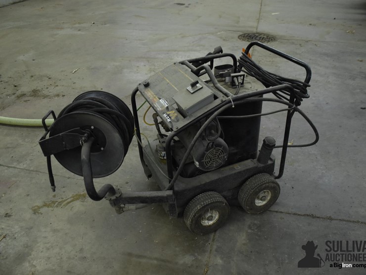 mi-t-m-hot-water-pressure-washer-image-1