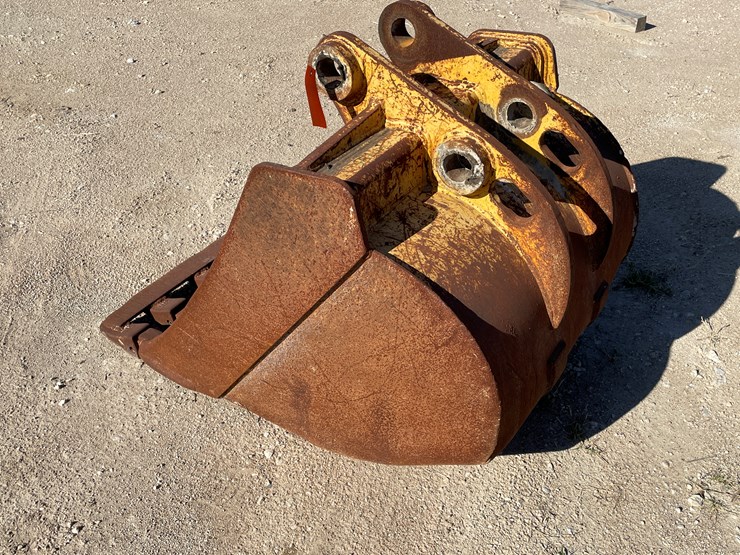 #6339-•-excavator-bucket-image-4