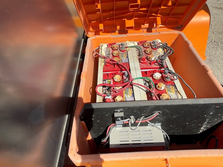 #6301-•-2020-solar-tech-message-board-(trailer-#37193)-(no-title)-image-13