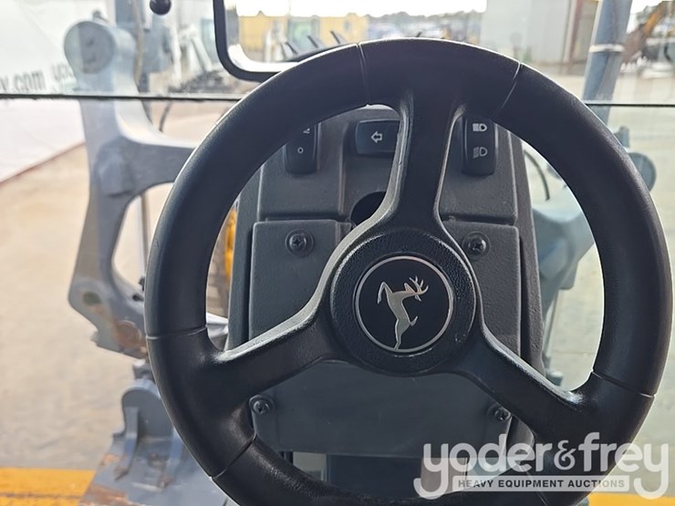 2017-deere-872g-image-152