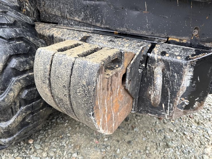 new-holland-lx885-image-41