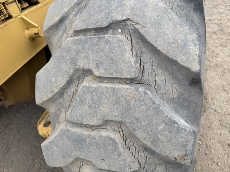 1974-caterpillar-140g-image-66