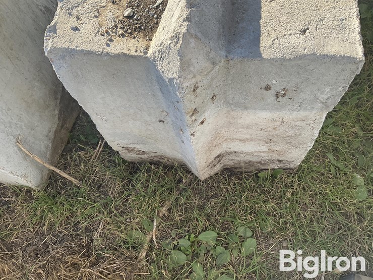 concrete-stackable-blocks-image-4