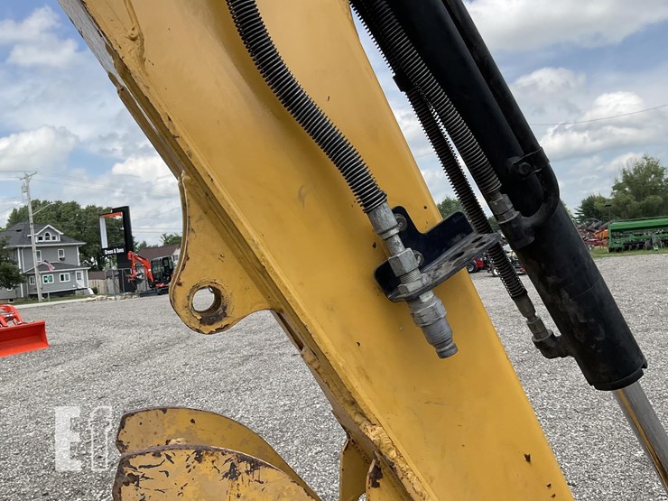 2019-caterpillar-305e2-cr-image-11