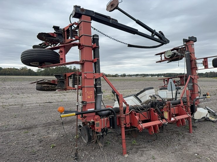 agco-white-8700-image-1